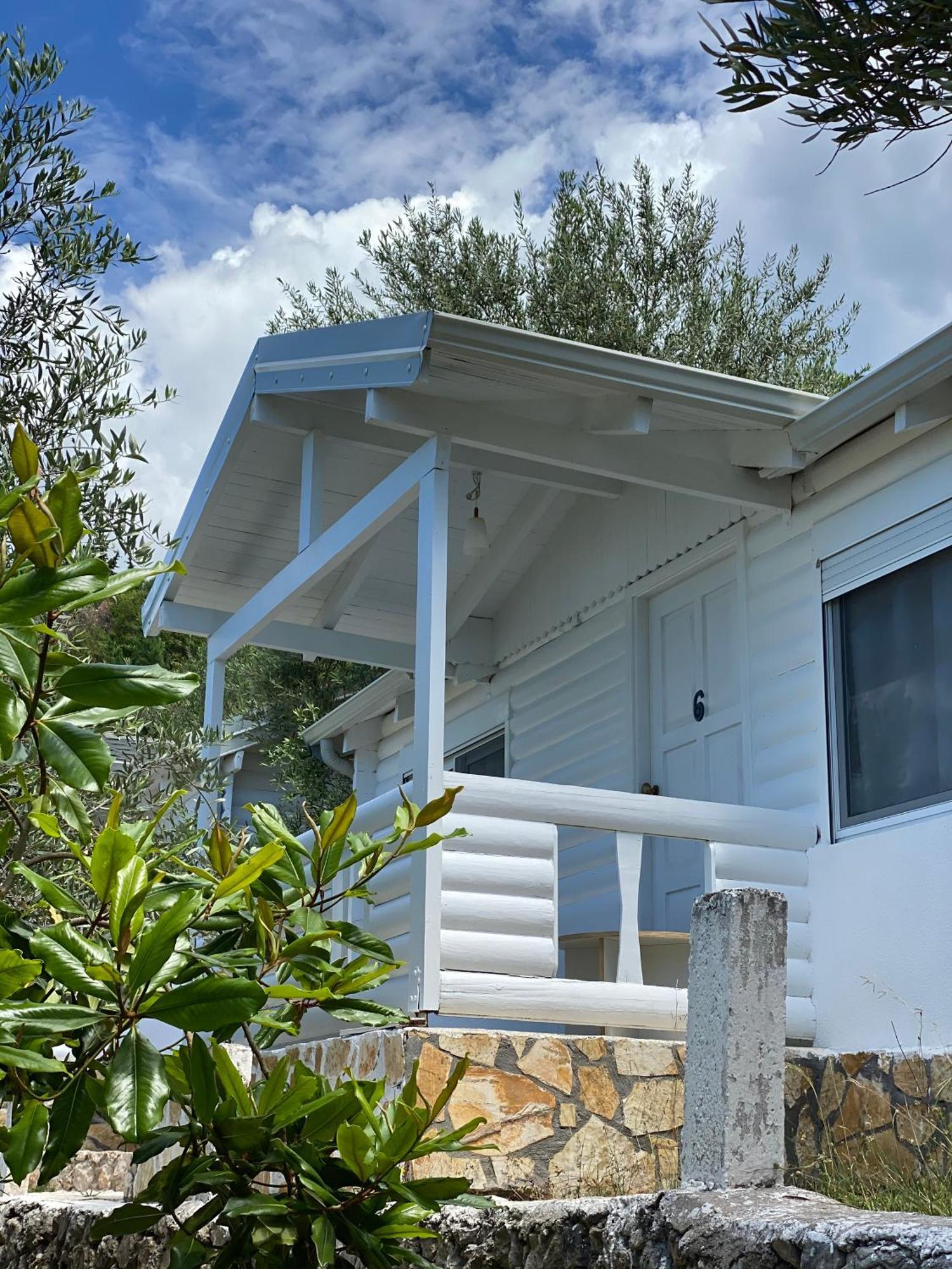 Alevra Hotel Dhermi Luaran gambar