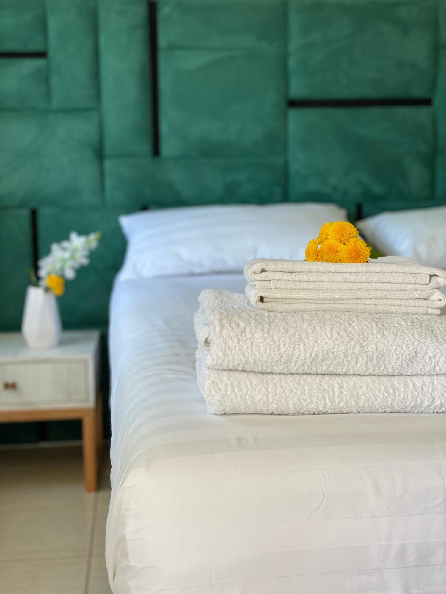 Alevra Hotel Dhermi Luaran gambar