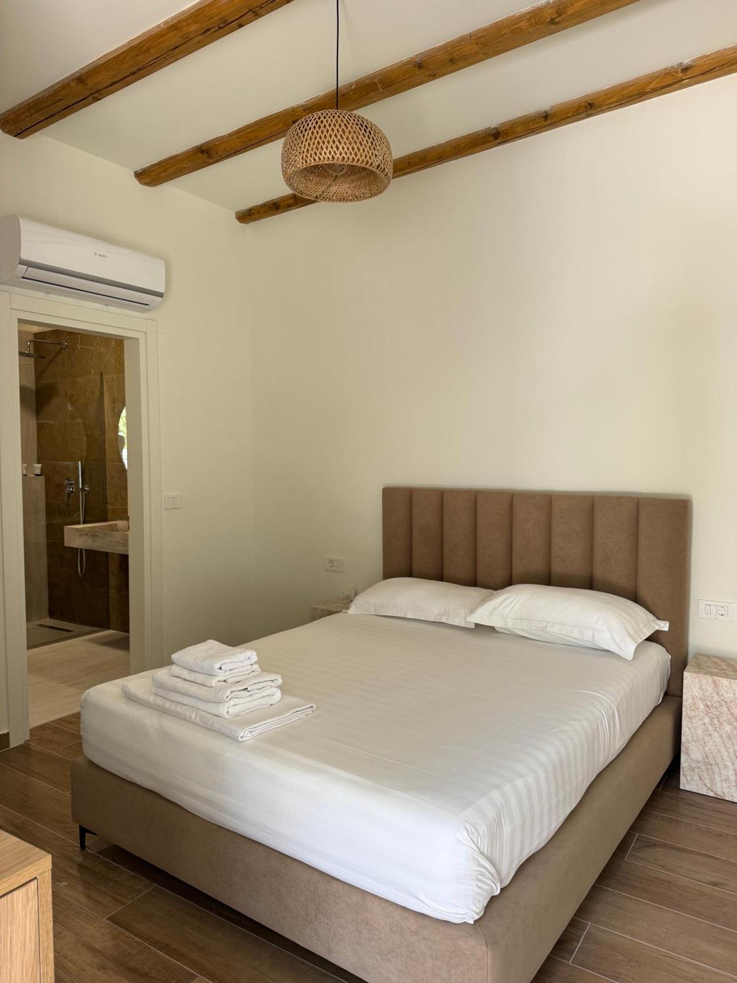 Alevra Hotel Dhermi Luaran gambar